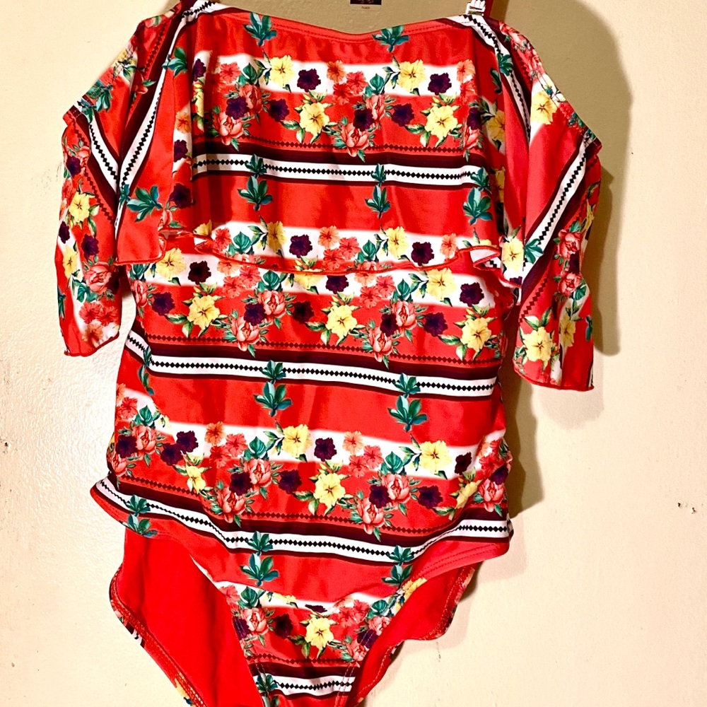 Multi Color swimsuit - Picture 2 of 2